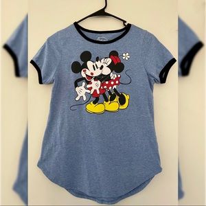 Mickey and Minnie Disney Shirt size Medium